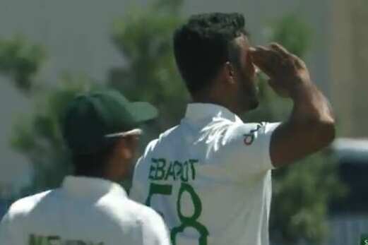 Video: टेस्ट मैच में बल्लेबाज को आउट करने के बाद गेंदबाज ने क्यों किया सलाम, देखें वीडियो