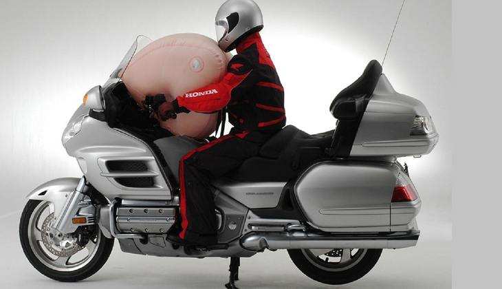 Honda Bike With Airbag: अब बाइक में भी मिलेगा एयरबैग, जबरदस्त लुक के साथ होंडा करेगी ये कमाल, जानें डिटेल्स