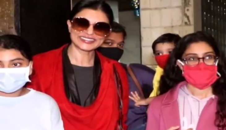 Sushmita Sen ने ब्रेकअप के बाद गोद लिया तीसरा बच्चा, मीडिया के सामने दिखाई बेटे की पहली झलक