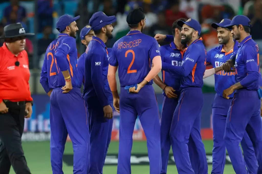 Rohit Sharma Interviews Kohli: एशिया कप के बाद अब क्या होगा रोहित और विराट का आगे का प्लान, दिल खोलकर बता दी पूरी बात..