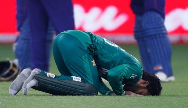 World Cup T-20: पाकिस्तान के पूर्व खिलाड़ी वकार यूनुस ने कहा हमने हिंदुओं के सामने नमाज़ पढ़ी, ट्विटर पर लोगों ने खदेड़ा