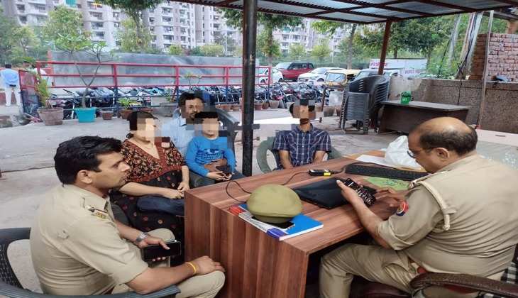 Noida: फैमिली ग्रुप में लिखा- ‘जा रहा हूं सुसाइड करने’, पुलिस ने काउंसलिंग कर फिर बचाई 36 साल के युवक की जान