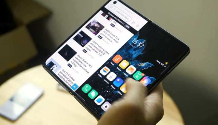 Oneplus V Fold: ट्रेडमार्क साइट पर दिखा वनप्लस का फोल्ड होने वाला फोन, Samsung के Flip फोन को देगा टक्कर, जानें डिटेल्स
