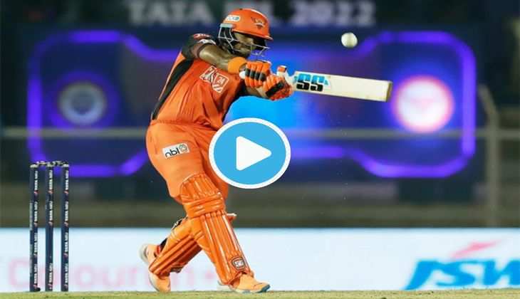 TATA IPL 2022: हैदराबाद को जीत दिलाते देख अंपायर ने पूरन को नो बॉल पर दिया आउट - Video