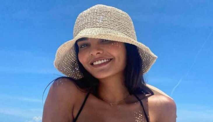 Esha Gupta अपने कुत्ते के साथ बेड पर कर रही हैं मस्ती, Video में दिख गया कुछ ऐसा की पब्लिक की आंखें रह गईं फटी की फटी