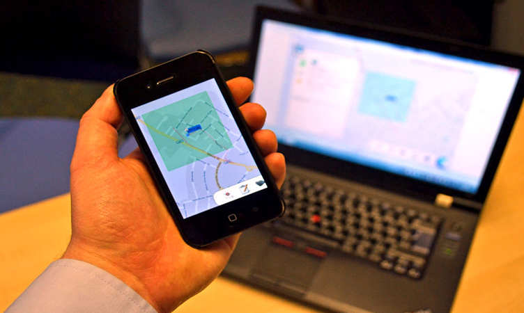 Location Tracking: अब दो सेकेण्ड में पता चलेगी आपकी लोकेशन, जानें स्मार्टफोन से कैसे ट्रैक किया जा सकता है?