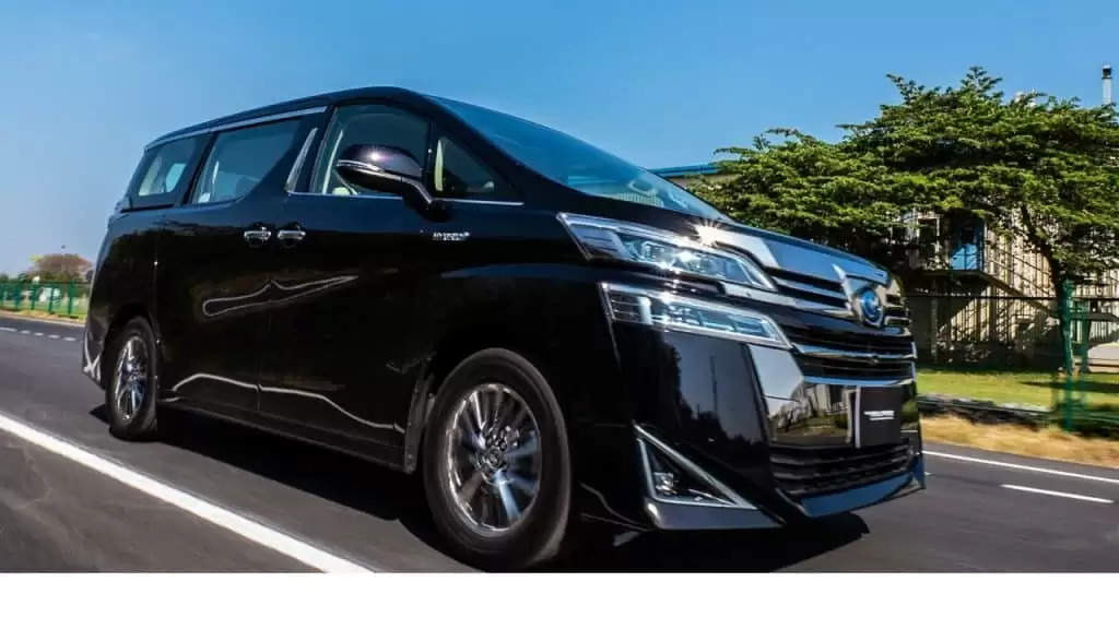 Toyota Vellfire: लंबे सफर के लिए बेस्ट है कंपनी की ये एमपीवी कार, फीचर्स और लुक हैं जानदार