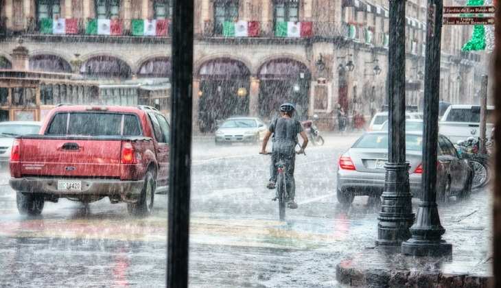 Weather News: यूपी में आज से बदलेगा मौसम, कई जिलों में भारी बारिश की चेतावनी जारी