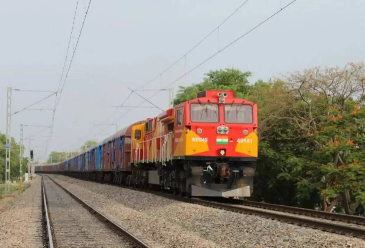 Indian Railways: मौका-मौका! भारतीय रेल के साथ करें बिजनेस, हर महीने होगी डबल कमाई