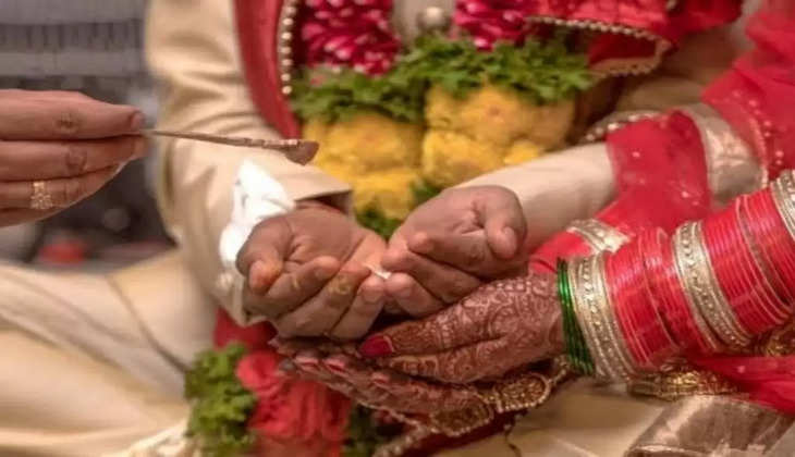 Palmistry marriage lines: लव मैरिज होगी या अरेंज, आपके हाथ की रेखाओं में छिपा है ये राज...