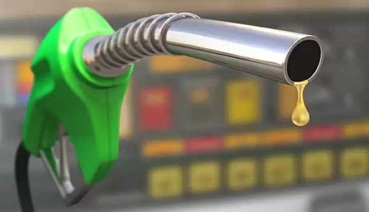 Petrol Diesel Prices On May 04:  गाड़ी की टंकी फुल कराने से पहले पेट्रोल के दाम जान लीजिये, यहां चेक करें आपके शहर का रेट