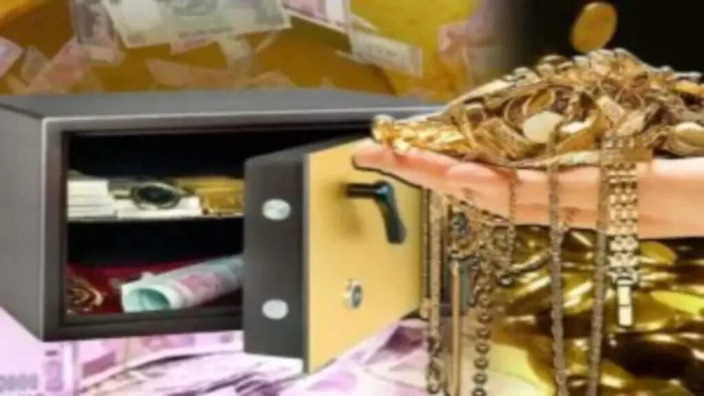 Sikke ke upay: राशि के अनुसार अपने साथ हमेशा रखें ये सिक्का, हर काम में मिलने लगेगी सफलता