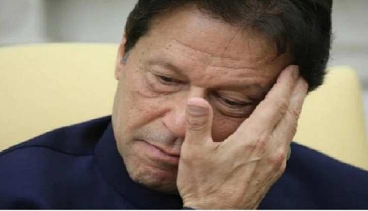 संकट में घिरे Imran Khan, पाकिस्तानी सेना के आर्मी चीफ बोले-'पीएम अपनी कुर्सी छोड़ दें'