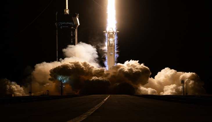 चीन ने अंतरिक्ष में तीन एस्ट्रोनॉट का भेजा पहला चालक दल, 90 दिनों तक रहेगी यात्रा