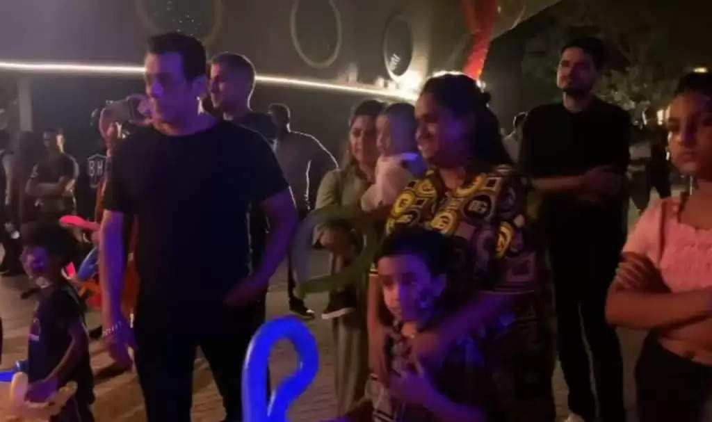 Salman Khan ने मनाया अपने भांजे आहिल का जन्मदिन, थीम पार्टी से किया सरप्राइस... वीडियो देखें