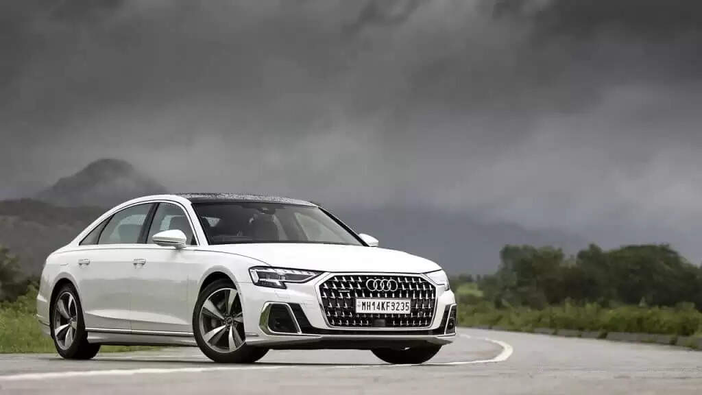 Shahrukh Khan Cars Collection: 'शाहरुख खान' के पास हैं एक से एक लग्जरी और महंगी कारें, सलमान और आमिर भी रह गए पीछे!