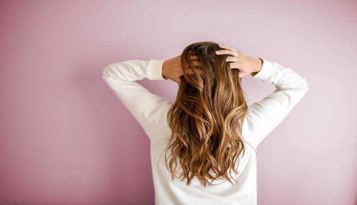 Hair Care Tips: ठंड में बालों का झड़ना रोकने के लिए खाएं 3 सबसे सस्ते और इफेक्टिव फूड्स, चेहरे पर भी आ जाएगी चमक