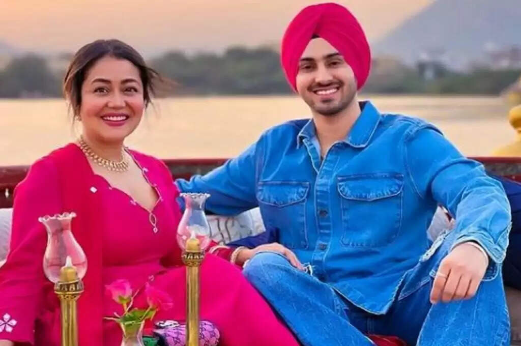 बॉलीवुड के न्यूली मैरिड कपल को देख Neha Kakkar को आई अपनी शादी की याद, पति के साथ रोमांटिक वीडियो किया शेयर