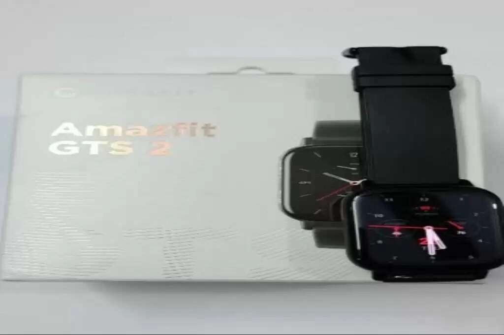 नई स्मार्टवॉच लेने का प्लान है ? amazon smartwatch fest सेल में मिलेंगे शानदार ऑफर्स, जानें डिटेल्स