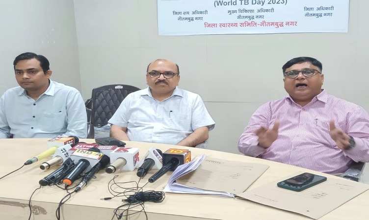 Noida: विश्व क्षय रोग दिवस पर कार्यक्रम आयोजित, CMO ने कहा-‘2025 तक भारत को टीबी मुक्त बनाने के लिए जन सहयोग जरूरी’