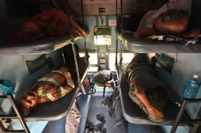 Indian Railways: सफर के दौरान ले पाएंगे मजे की नींद, रेलवे ने शुरू की खास सुविधा