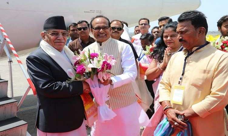 Nepal PM in MP: प्रधानमंत्री 'प्रचंड', उनकी बेटी का इंदौर में हुआ भव्य स्वागत; बाबा महाकाल के किए दर्शन