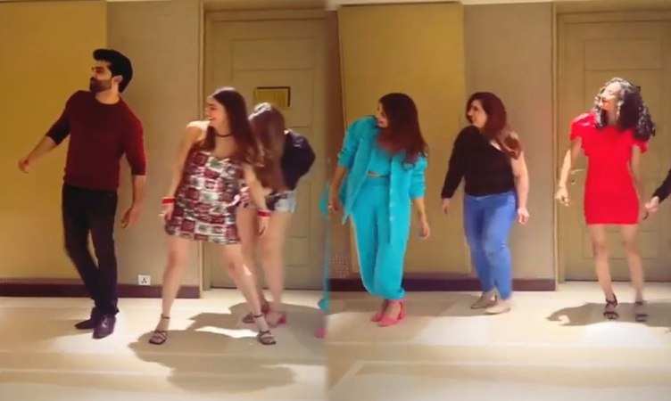 Shraddha Arya ने दोस्तों संग Shrivali गाने पर किया धमाकेदार डांस, देखिए वायरल वीडियो