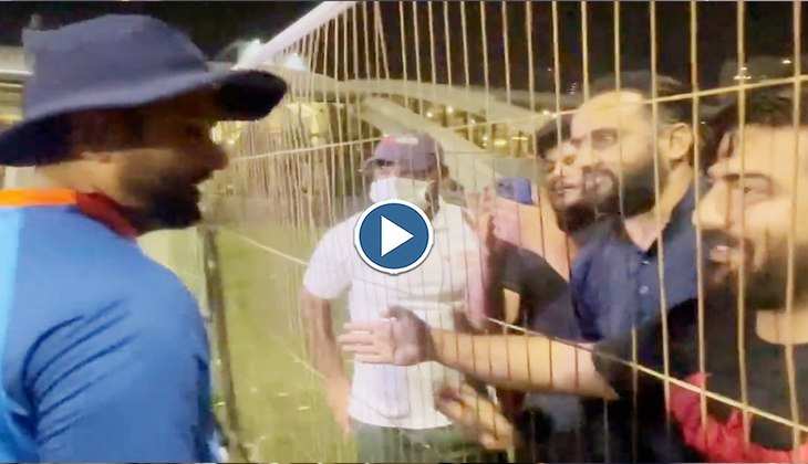 Asia Cup से पहले रोहित शर्मा ने की पाकिस्तानी फैंस से मुलाकात, देखें वायरल वीडियो
