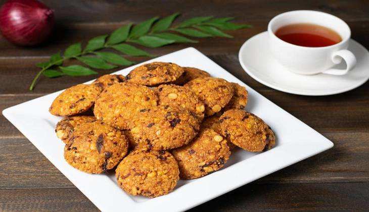 Kalmi Vada: गर्मी में पेट को रखना है हल्का फुल्का तो ट्राए करें राजस्थानी डिश कलमी वड़ा की क्विक रेसिपी