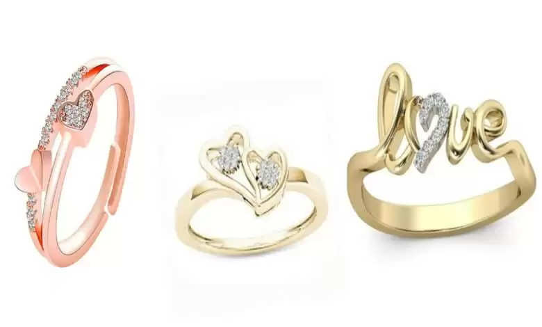 Love Ring Designs: पार्टनर का एक बार में ही दिल जीत लेगी ये गोल्ड की यूनिक रिंग डिजाइन, देती है स्टाइलिश लुक