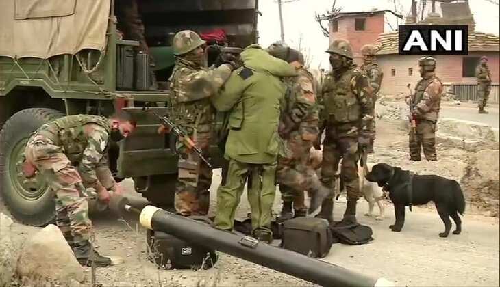 कश्मीर के नौगाम में रेलवे क्रॉसिंग के पास आईईडी बरामद, तालाशी अभियान जारी