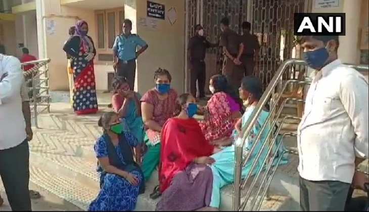 Coronavirus: कर्नाटक के एक अस्पताल में 24 लोगों ने तोड़ा दम, ऑक्सीजन हो गई थी खत्म