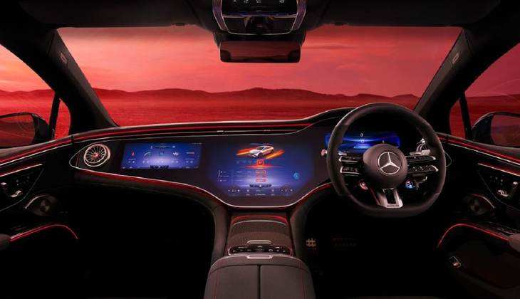 Mercedes AMG EQS 53: पलक झपकते ही फुर्र हो जाती है मर्सीडीज की नई इलेक्ट्रिक कार, जानें कीमत