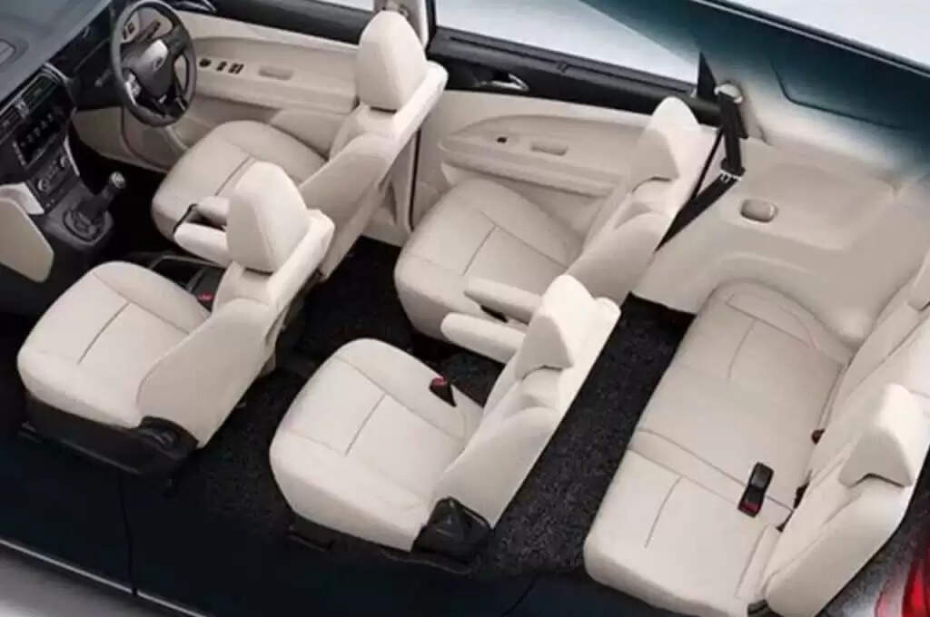 Mahindra SUV Offer: लूट मच गई! एक लाख रूपए कम में मिल रही बड़ी गाड़ी, बम्पर छूट का जानें कैसे उठाएं फायदा