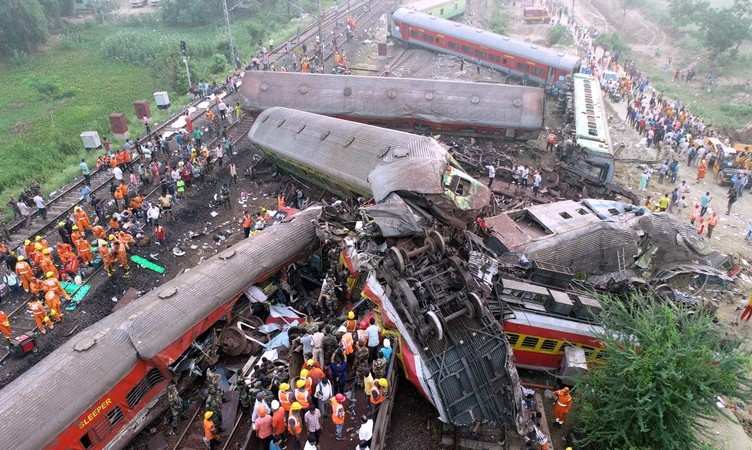 Train Accident in Odisha: ओडिशा के ट्रिपल ट्रेन हादसे पर कई देशों ने जताया दुख, जानें क्या बोले मालदीव के विदेश मंत्री