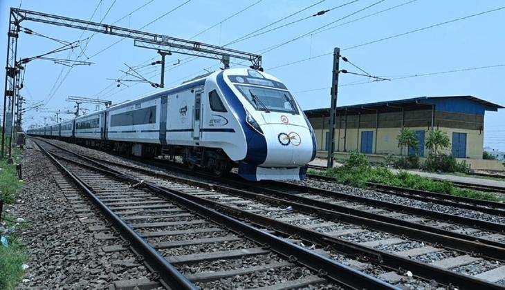 Vande Bharat Express Train: उत्तराखंड को मिली पहली वंदे भारत एक्सप्रेस ट्रेन,  जानें ट्रेन का रूट, किराया और टाइमिंग