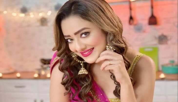 Anupamaa की सौतन 'काव्या' ने अपने दिवाली लुक ने चुराया फैंस का दिल, देखें तस्वीरें