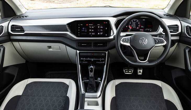 Volkswagen की इस कार का सेफ्टी में कोई नहीं है तोड़, एक्सीडेंट में पूरी तरीके से रहेंगे सुरक्षित, जानें इसके बेहतरीन फीचर्स