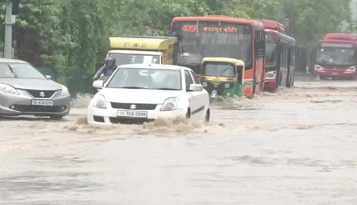 Weather Update: दिल्ली में भारी बारिश से यमुना नदी का जल स्तर बढ़ा, जानें इन राज्यों मे क्या है मौसम का हाल