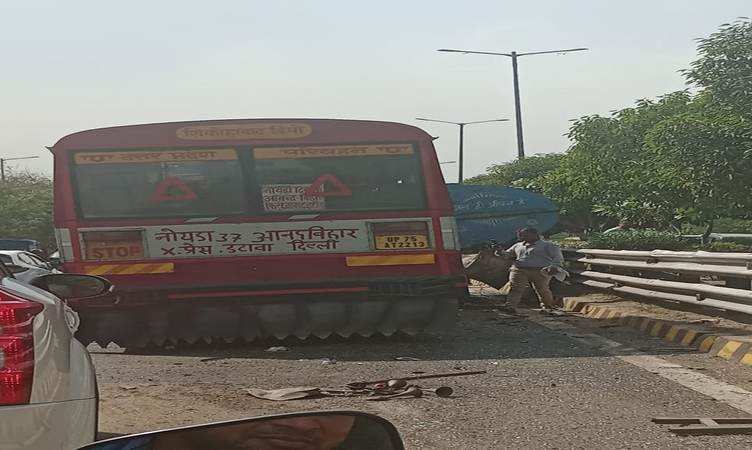 Noida: एक्सप्रेस-वे पर रोडवेज बस ने पानी के टैंकर में पीछे से मारी टक्कर, सात लोग गंभीर रूप से घायल
