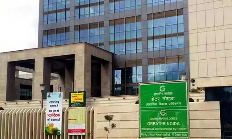 Greater Noida: ग्रेटर नोएडा विकास प्राधिकरण हुआ हाईटेक, साफ सफाई से जुड़ी समस्या का ऐसे लेंगे कॉल ऑफ एक्शन