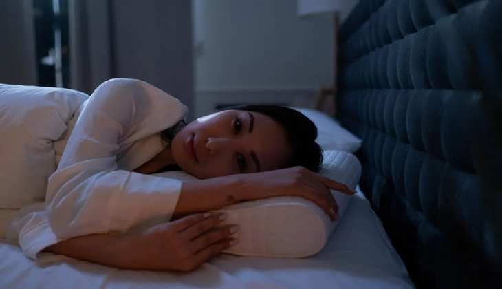 Health Tips: अगर आपको भी नहीं आती है रात में नींद, अपनाये यह उपाय दूर हो जाएगी पॉब्लम