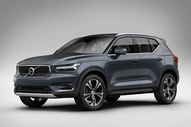 Volvo की इस धांसू इलेक्ट्रिक कार की पहली यूनिट हुई रोलआउट, बेहतरीन रेंज के साथ बेहद धांसू है फीचर्स, जानें कीमत