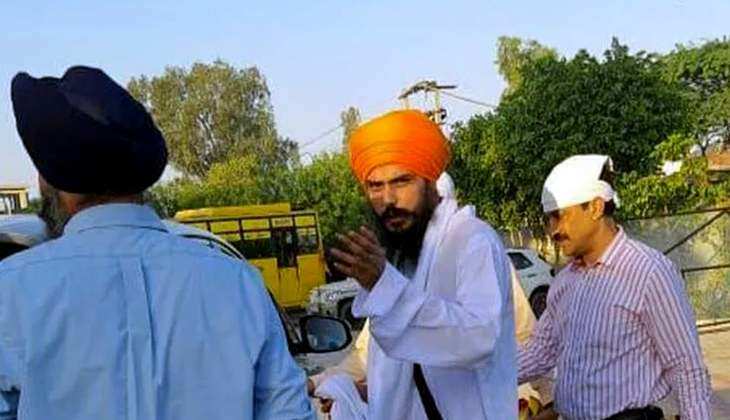 Amritpal Singh Arrest: अमृतपाल सिंह को पुलिस ने मोगा गुरुद्वारा से किया गिरफ्तार, शांति बनाए रखने की अपील की