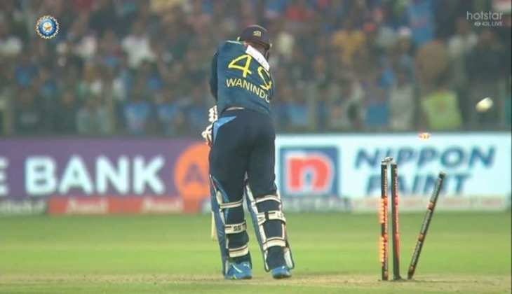 IND vs SL 2nd T20: इसे कहते हैं तबाही! गेंद में भरकर गदर उमरान में उड़ाईं गिल्लियां. देखें वीडियो