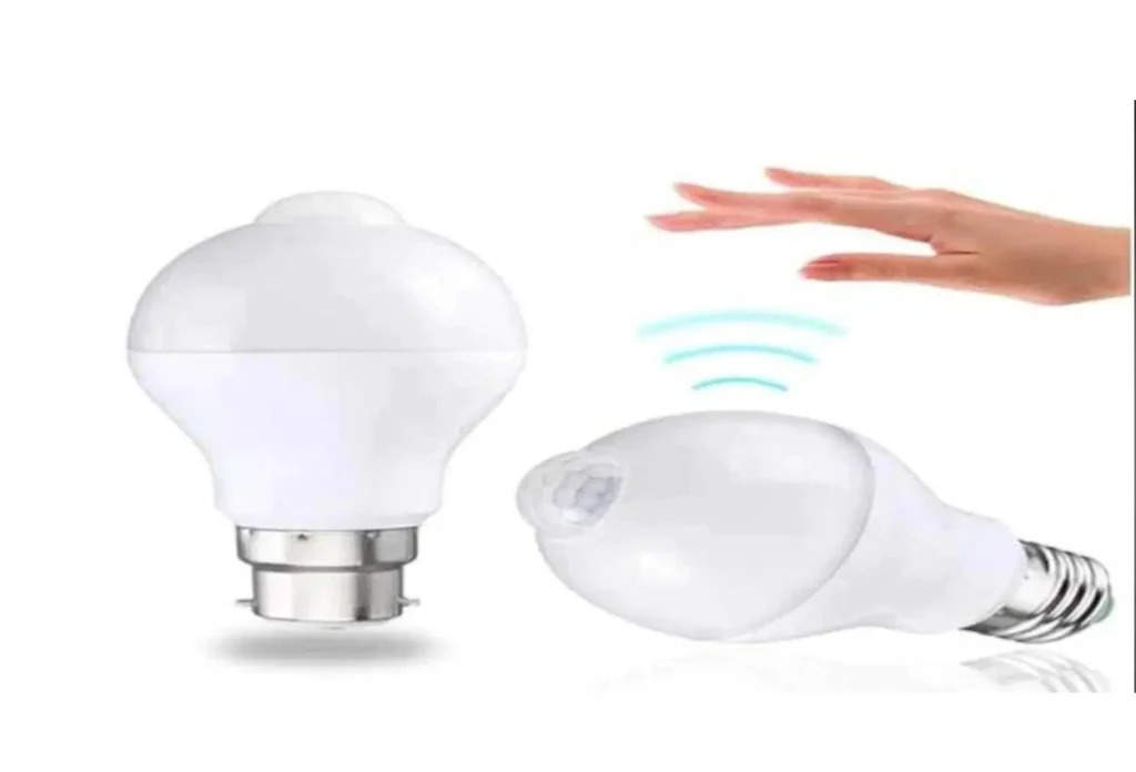 Motion Sensor Bulb: मामूली सी कीमत में घर ले आएं ये हाईटेक बल्ब, खूबियां जानकर रह जाएंगे हैरान