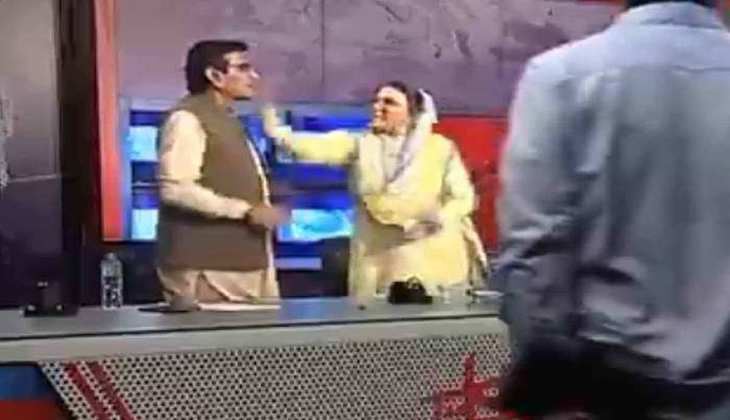 पाकिस्तान: टीवी डिबेट के दौरान सत्तादल की सांसद ने विपक्षी नेता को जड़ा थप्पड़, वीडियो वायरल