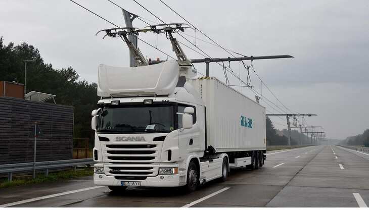 अब सड़क पर अपने आप चार्ज हो जाएंगी electric गाड़ियां, सरकार कुछ कर रही है बड़ा प्लान, अभी जानें फुल डिटेल्स