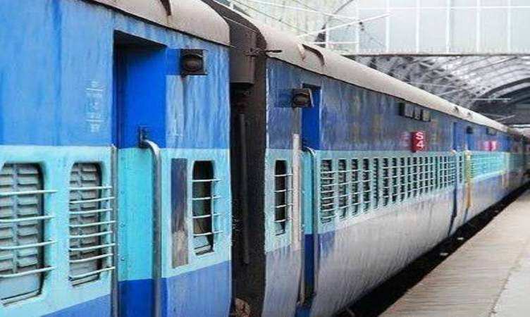 Kerala में ट्रेन के अंदर युवक ने पेट्रोल डालकर 3 लोगों को जिंदा फूंका, 9 घायल; जानें क्या था विवाद