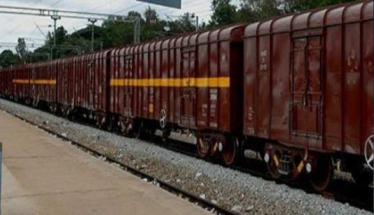 Railways: देश की पहली स्वदेशी एल्यूमीनियम मालगाड़ी हुई शुरू, रेल मंत्री ने बताया ऐतिहासिक दिन